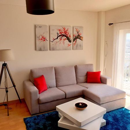 Gorgeous Apartment In Portimão Exterior photo